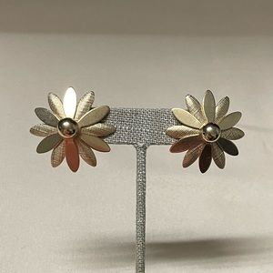 Vintage Sarah Coventry Clip-On Flower Earrings